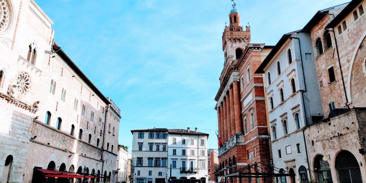 Nonna Tina In Centro Citta Apartment Foligno Exterior foto